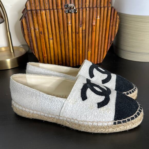 CHANEL Classic Espadrilles Terry Cloth Silver Black Shimmer Sz 40 - Picture 4 of 13